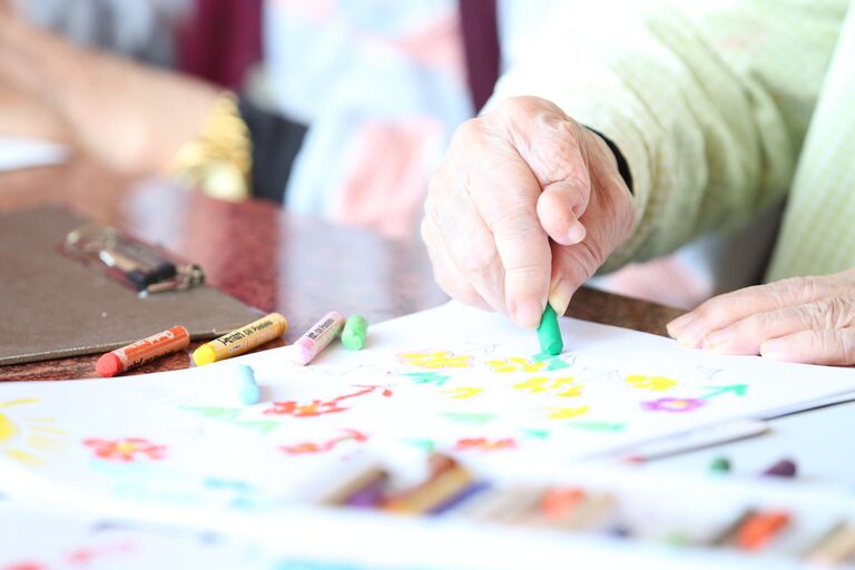 Beneficios de las manualidades y el arte para el bienestar emocional